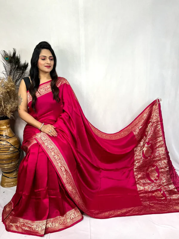 Dola Silk Golden Zari Border Saree - Rose